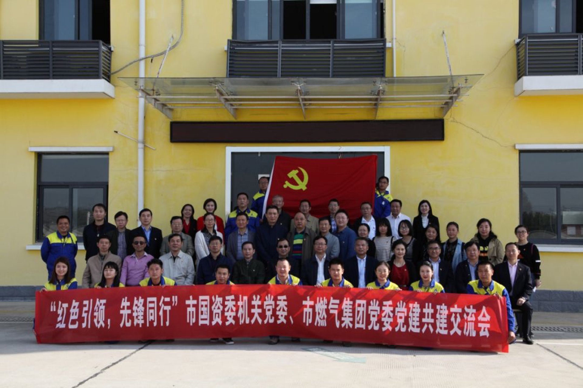 高压开关柜的选择与应用,究竟如何才能做到得心应手?今天,我们将从多个角度深入探讨这一话题。